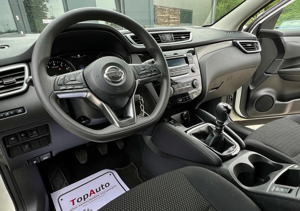 Nissan Qashqai cena 69900 przebieg: 82000, rok produkcji 2020 z Chrzanów małe 667